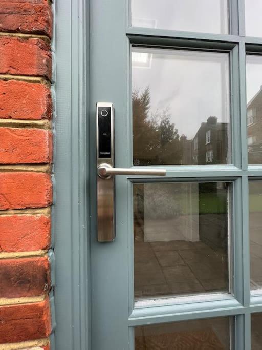 Forge Cottage - Pretty 1 Bedroom Cottage With Free Off Street Parking London Exterior foto